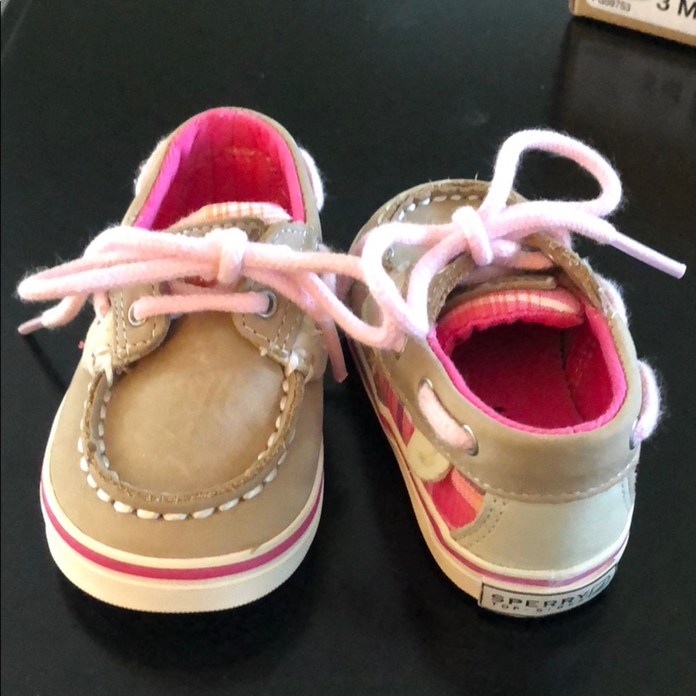 Baby girl’s SPERRY shoes
